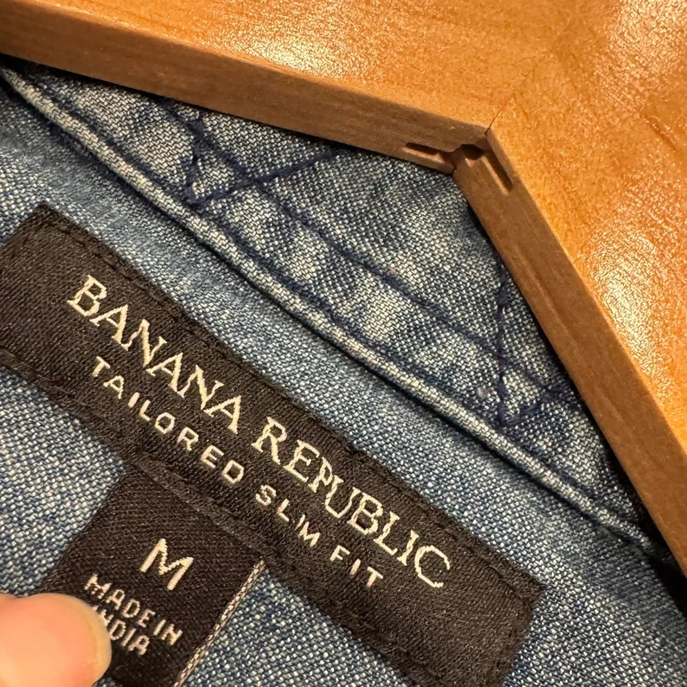 Banana Republic Denim Shirt Tailored Slim Fit Button Down Medium Blue M Exc